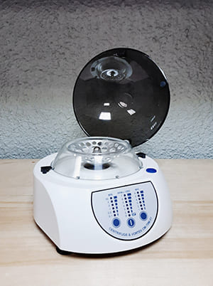 Центрифуга лабораторная ELMI CM-70M-07 Центрифуга лабораторная ELMI CM-70M-07